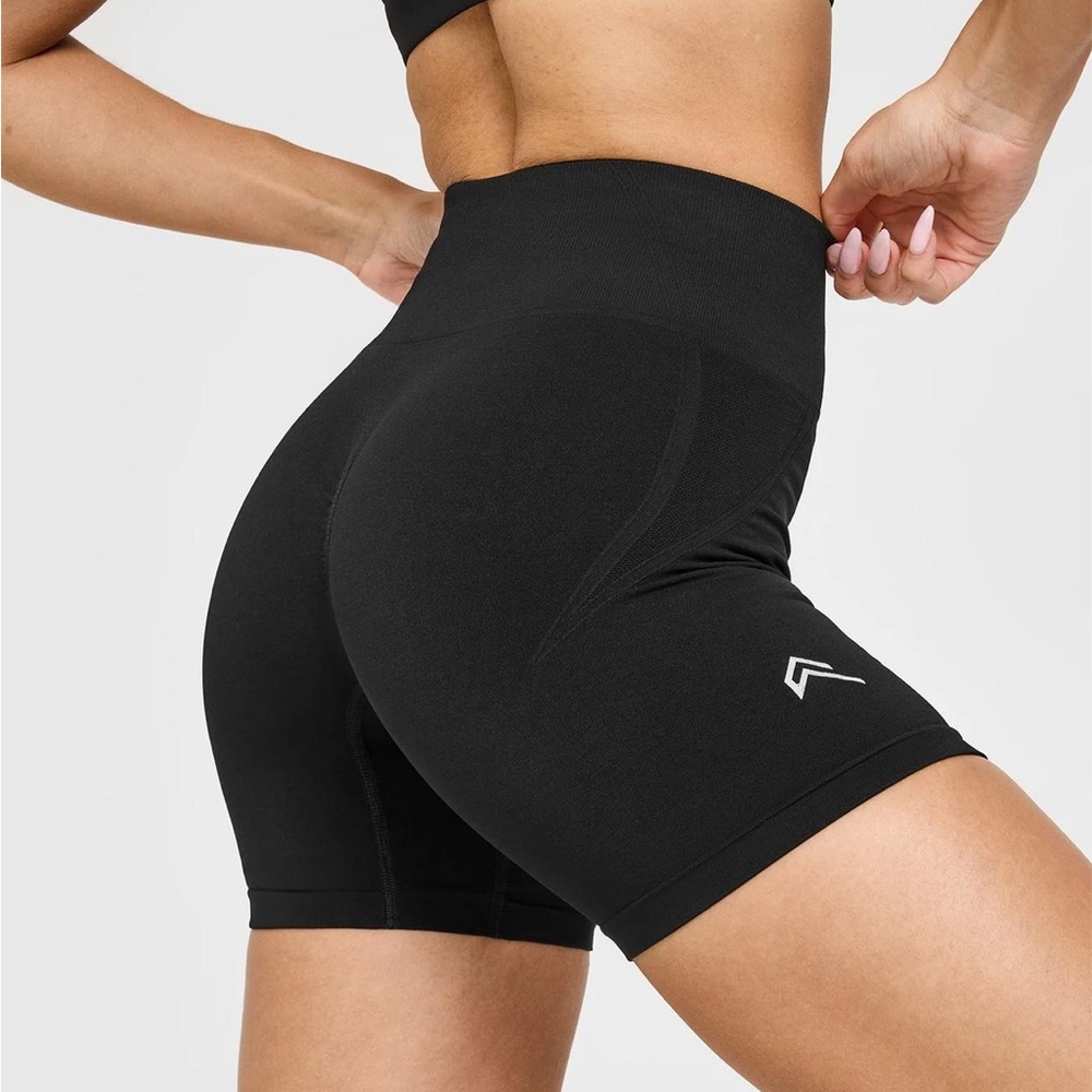Oner active effortless seamless shorts in black
